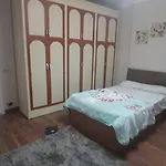 Luxury Apartment 10 Minutes From Airport Full Services