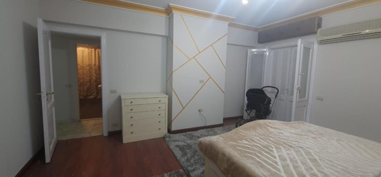 Apartment Luxury 10 Minutes From Airport Full Services Cairo